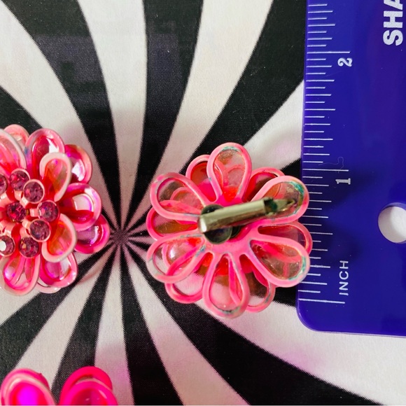Authentic 1960s vintage cellophane, Posey clip earrings and brooch - Picture 2 of 8